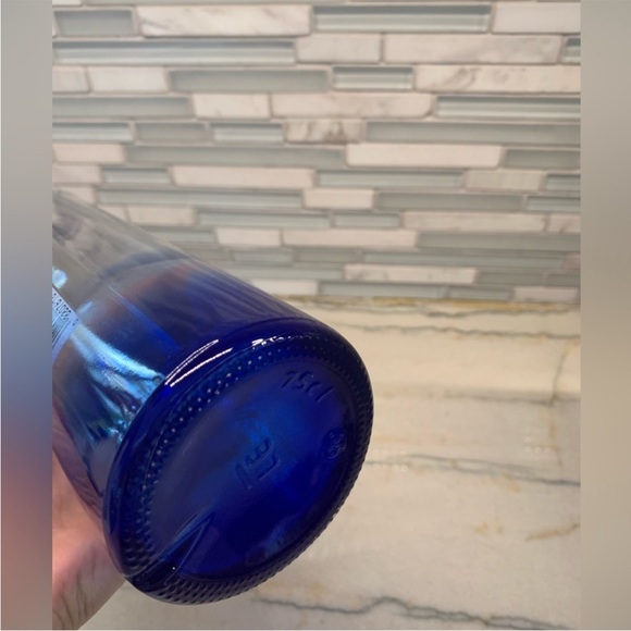 1 EMPTY CIROC SNAP FROST VODKA BOTTLE 750 ML W/CAP Excellent. - Picture 3 of 4